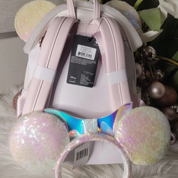 Loungefly Minnie Mouse white Iridescent mini backpack with ears - Picture 3 of 7